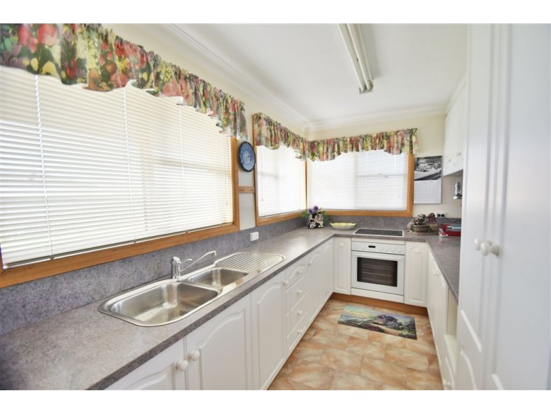 10 Winter Street, Deloraine TAS 7304