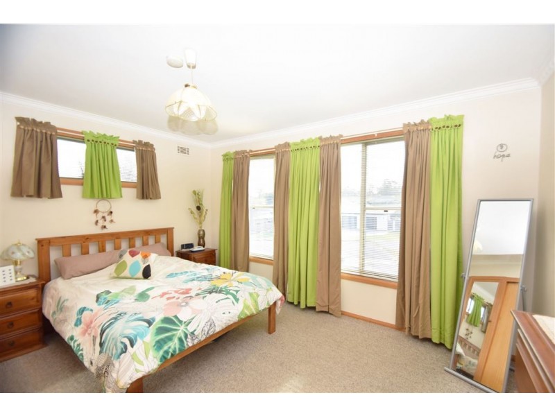 10 Winter Street, Deloraine TAS 7304