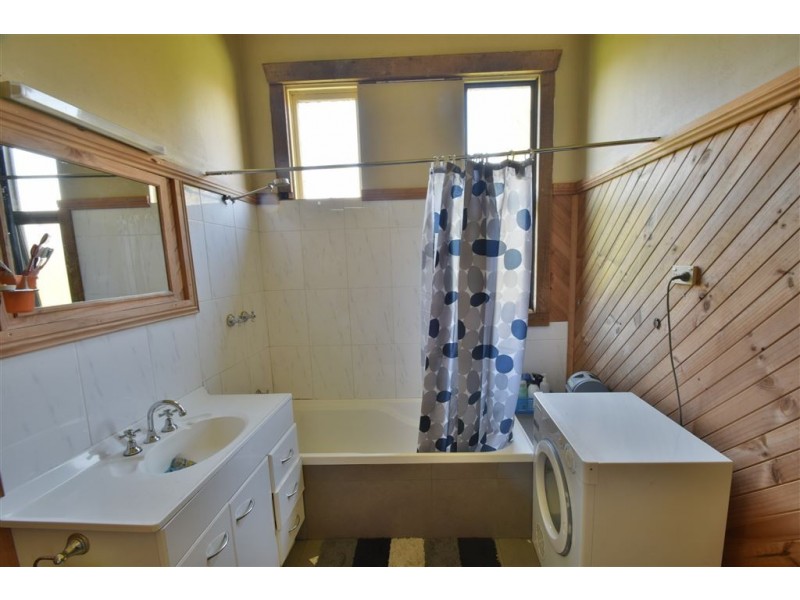 15 West Goderich St, Deloraine TAS 7304