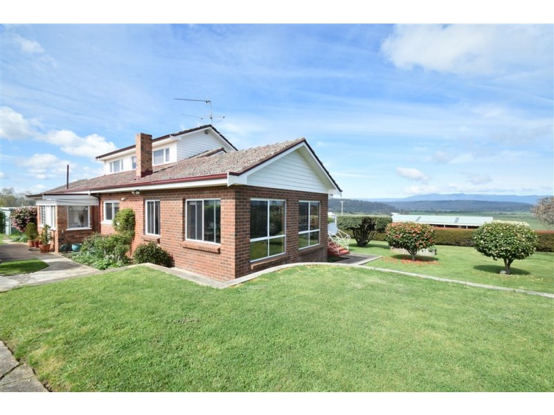 127 Emu Bay Road, Deloraine TAS 7304