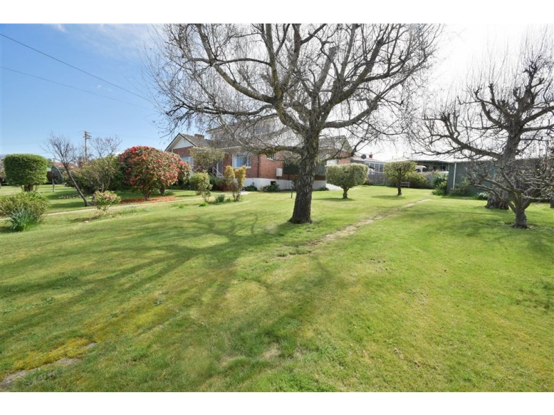 127 Emu Bay Road, Deloraine TAS 7304