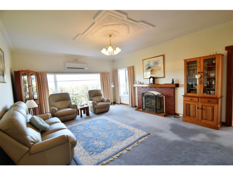 127 Emu Bay Road, Deloraine TAS 7304
