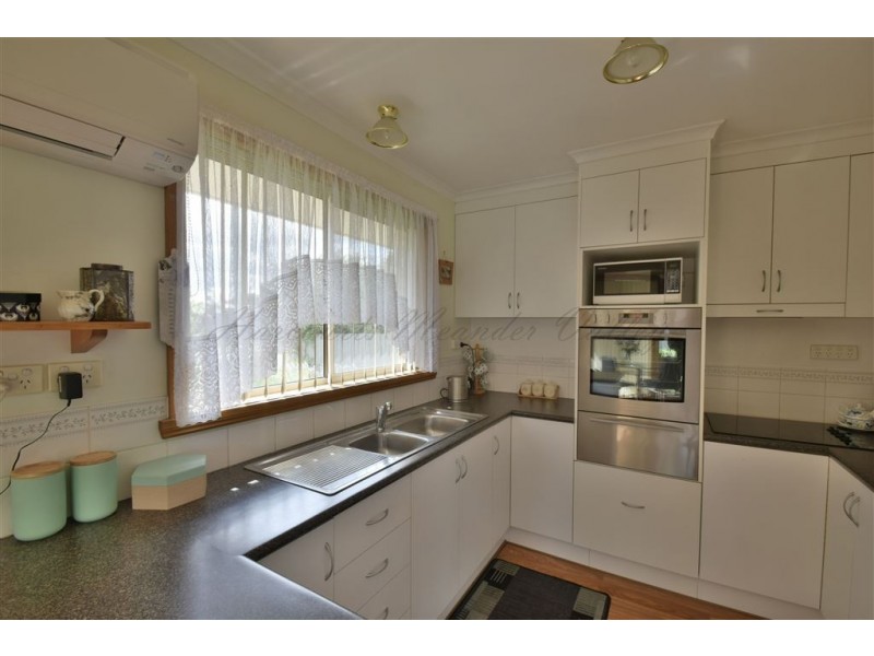 1/2 Casey Court, Deloraine TAS 7304