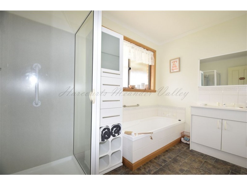1/2 Casey Court, Deloraine TAS 7304