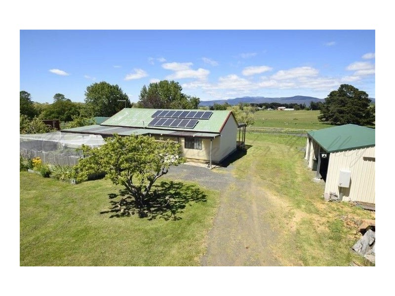 99 Deviation Rd, Westbury TAS 7303