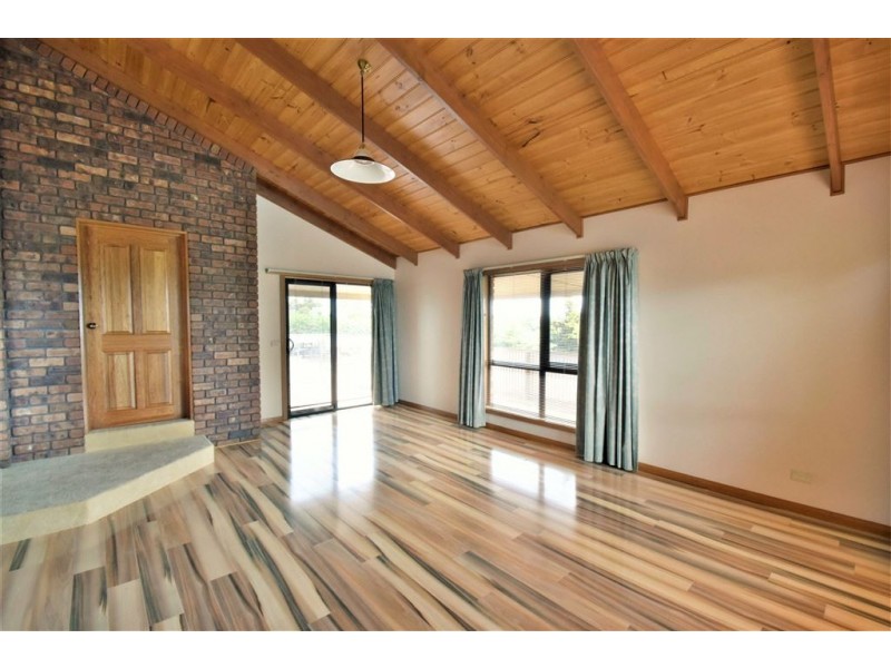 19 Five Acre Row, Westbury TAS 7303