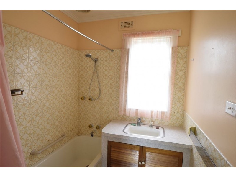 28 West Goderich St, Deloraine TAS 7304
