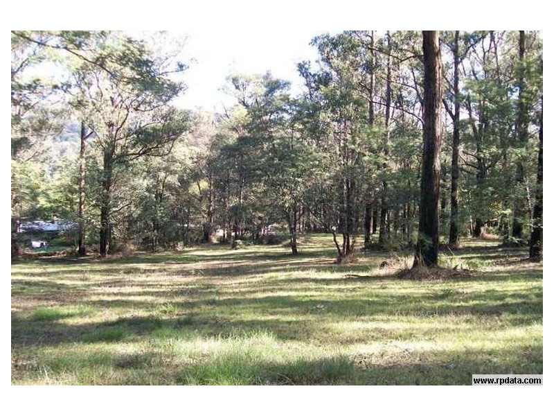 9 Devon Ave, Cockatoo VIC 3781