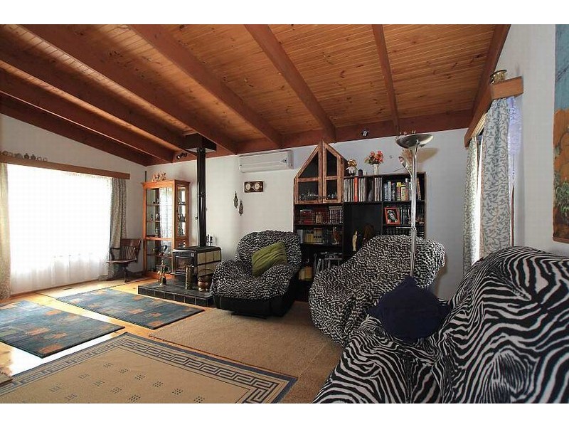 139 Woori Yallock Road, Cockatoo VIC 3781