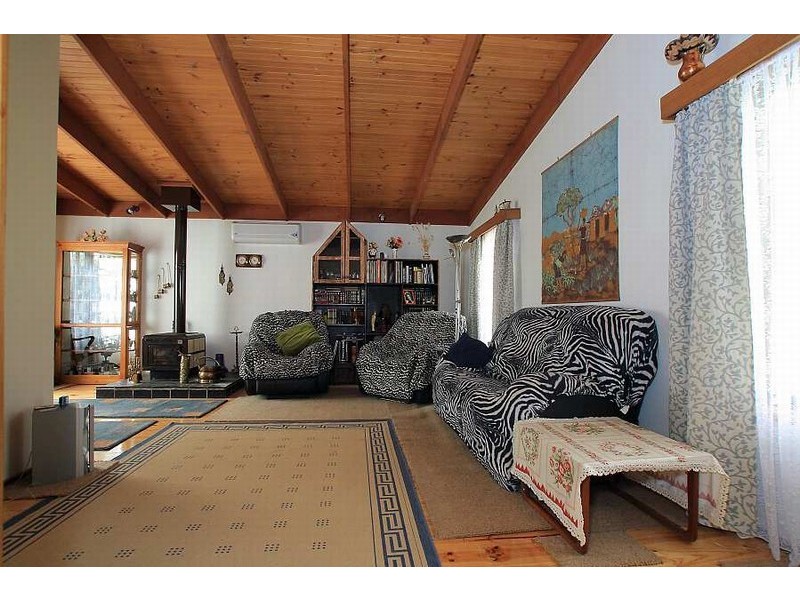 139 Woori Yallock Road, Cockatoo VIC 3781