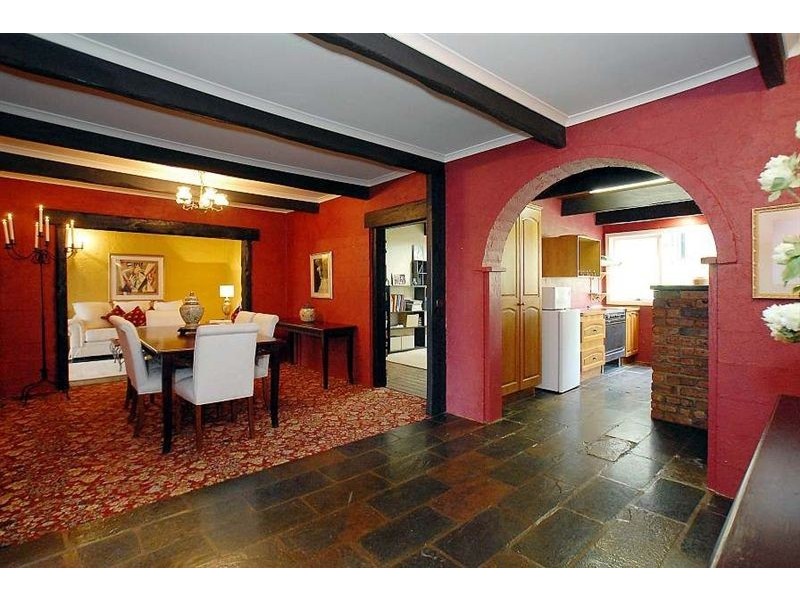 1 Flora Close, Cockatoo VIC 3781