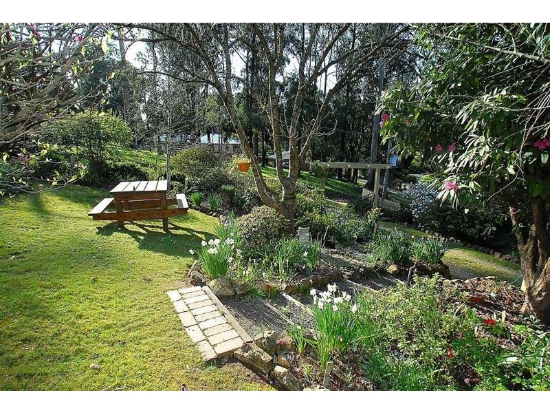 23 Edmunds Road, Cockatoo VIC 3781