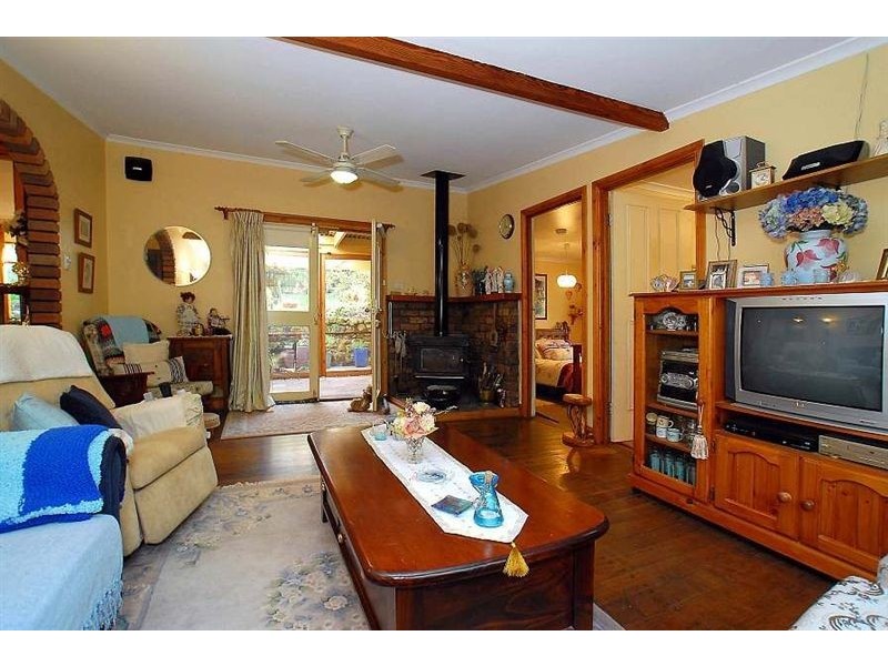 23 Edmunds Road, Cockatoo VIC 3781