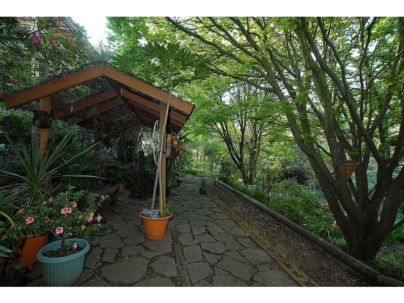 23 Edmunds Road, Cockatoo VIC 3781