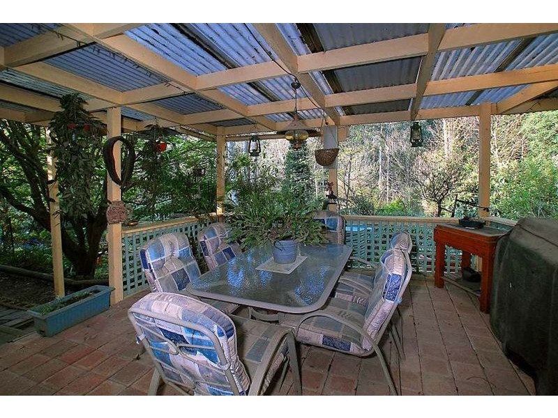 23 Edmunds Road, Cockatoo VIC 3781