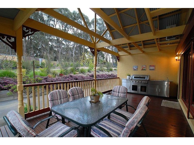 17 Butterfield Road, Emerald VIC 3782