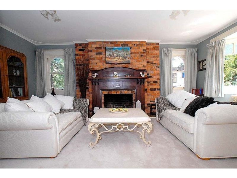 45 Belgrave Gembrook Rd, Cockatoo VIC 3781