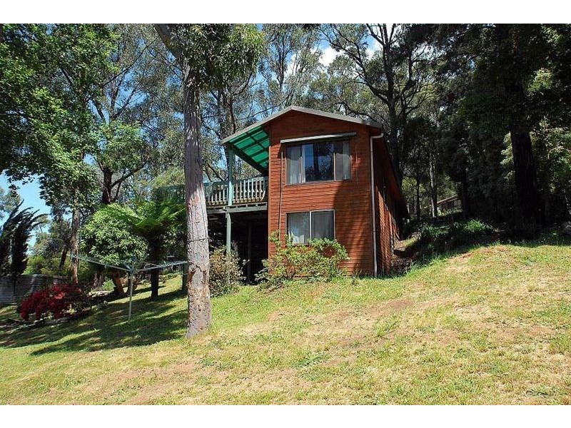 10-12 Jeanne Street, Cockatoo VIC 3781