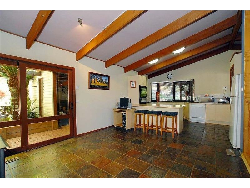 9 Jeanne Street, Cockatoo VIC 3781