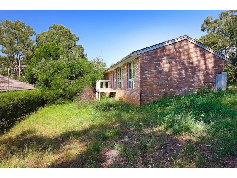 11 Birdwood Ave, Cockatoo VIC 3781