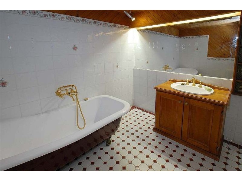 30 Westlands Rd, Emerald VIC 3782