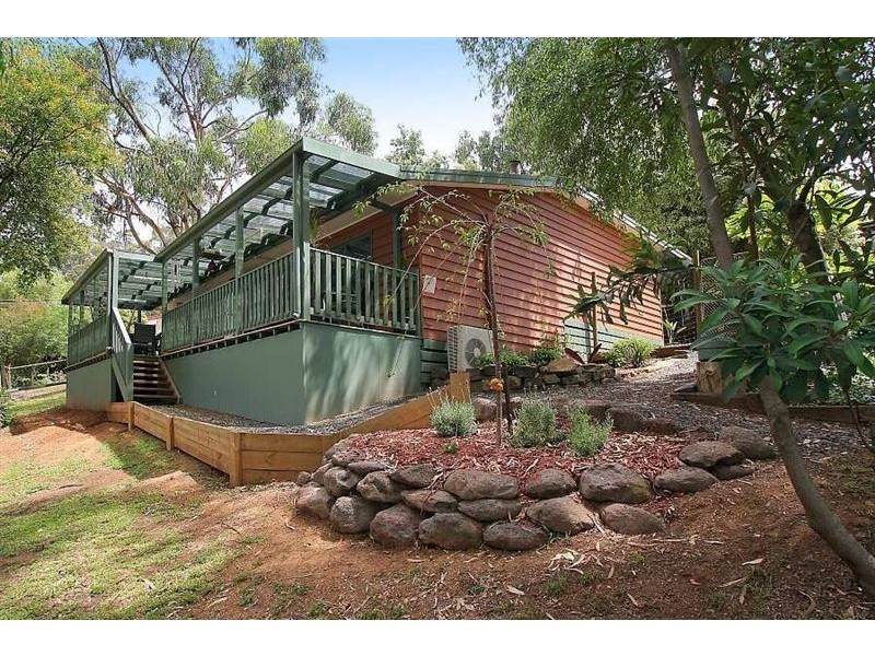 26 Kitchener Parade, Cockatoo VIC 3781