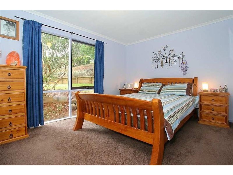 26 Kitchener Parade, Cockatoo VIC 3781