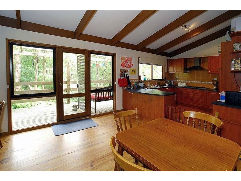 5 Borang Avenue, Selby VIC 3159