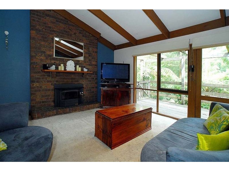 5 Borang Avenue, Selby VIC 3159