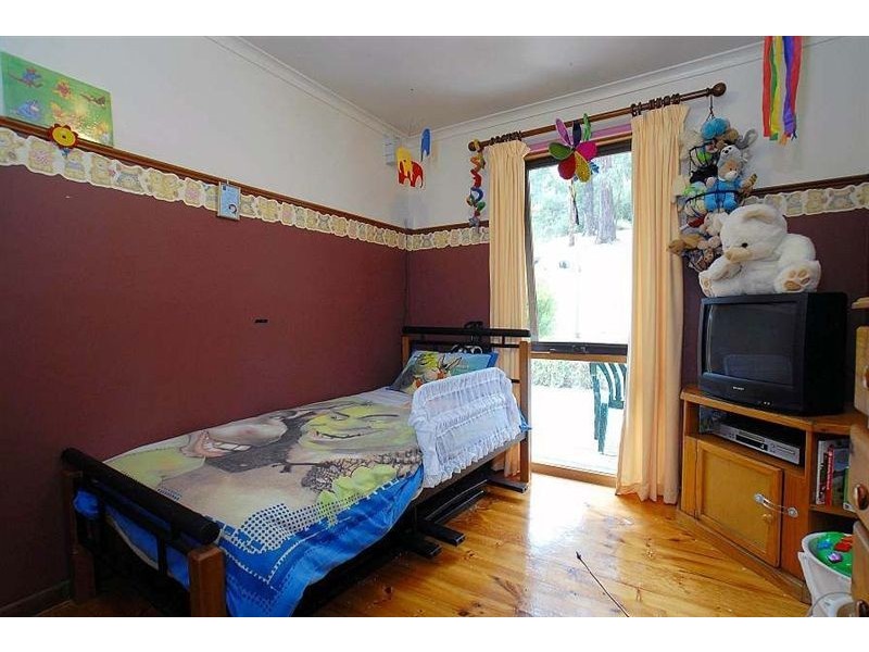 5 Borang Avenue, Selby VIC 3159