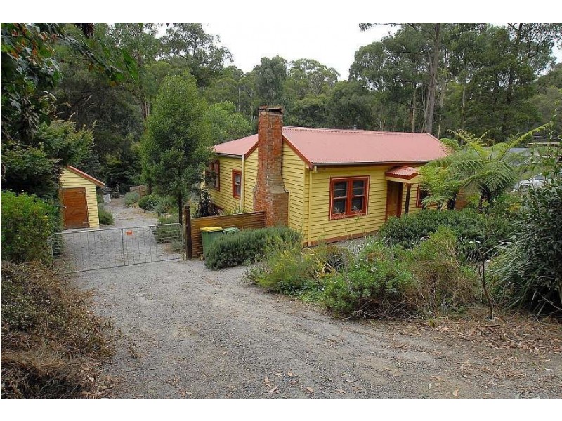 19 Edmunds Road, Cockatoo VIC 3781