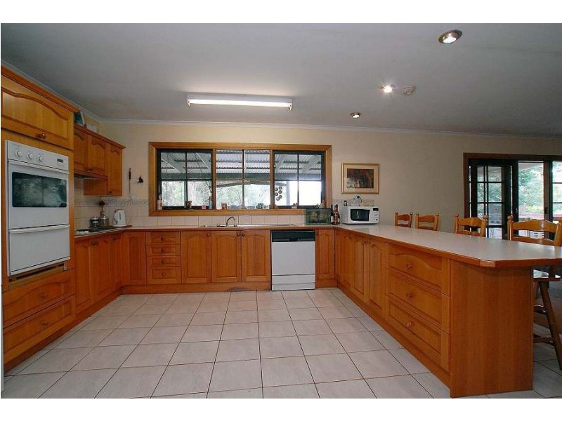 19 Baker Street, Cockatoo VIC 3781