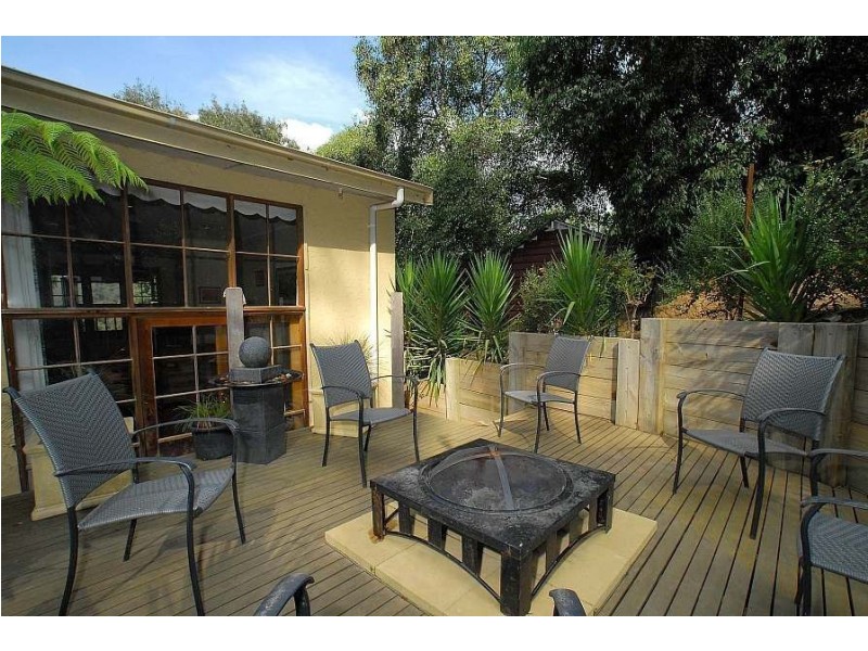 19 Baker Street, Cockatoo VIC 3781