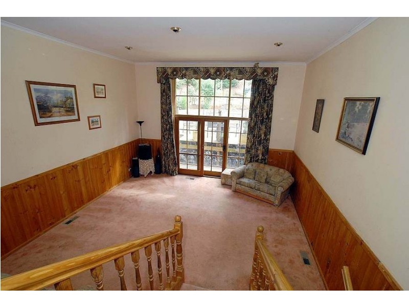 19 Baker Street, Cockatoo VIC 3781