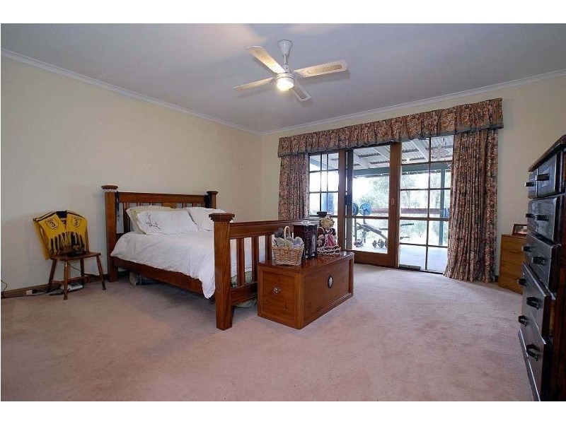 19 Baker Street, Cockatoo VIC 3781