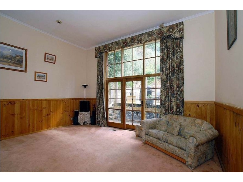 19 Baker Street, Cockatoo VIC 3781