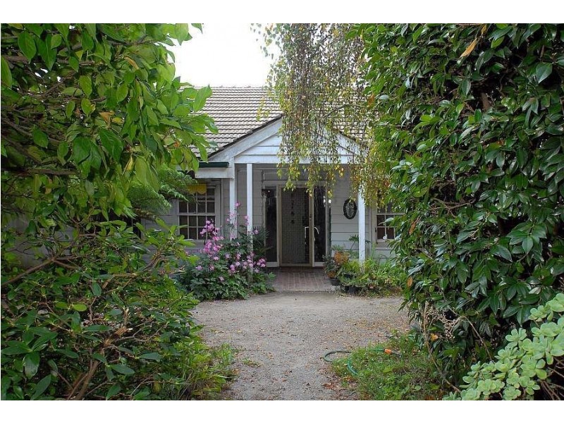 14 Emerald Monbulk Road, Emerald VIC 3782