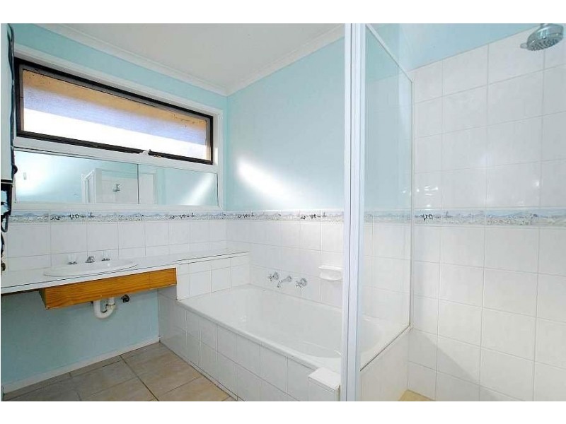 9 Bayview Road, Emerald VIC 3782