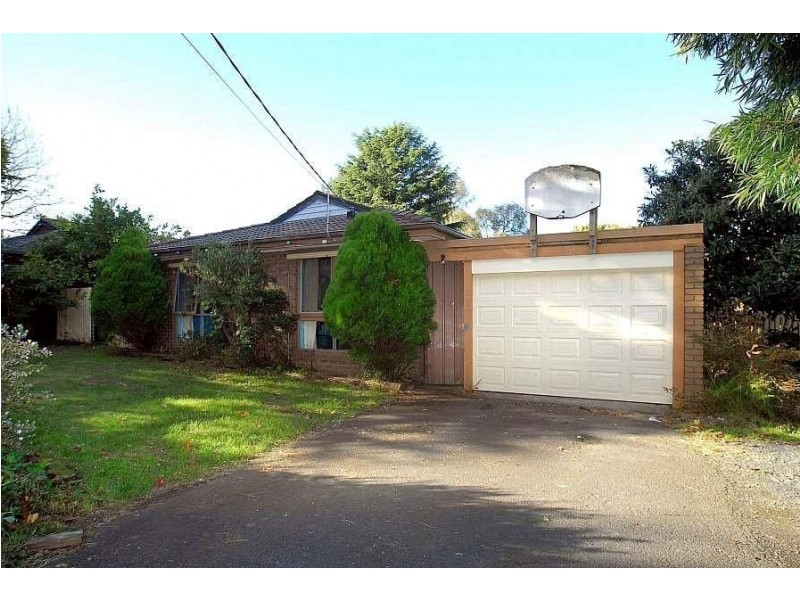 9 Bayview Road, Emerald VIC 3782