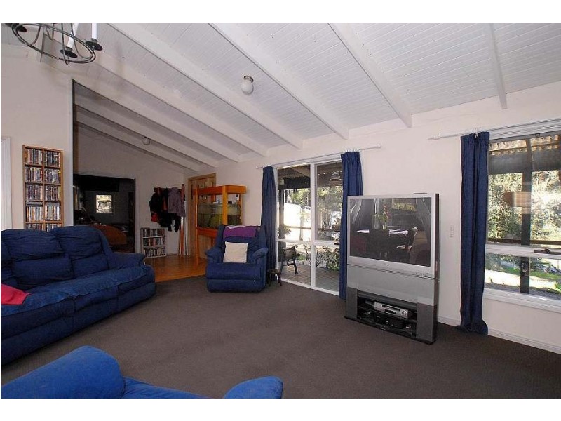 2 Nangana Street, Cockatoo VIC 3781