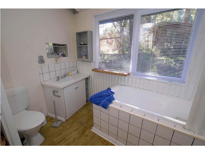 2 Nangana Street, Cockatoo VIC 3781