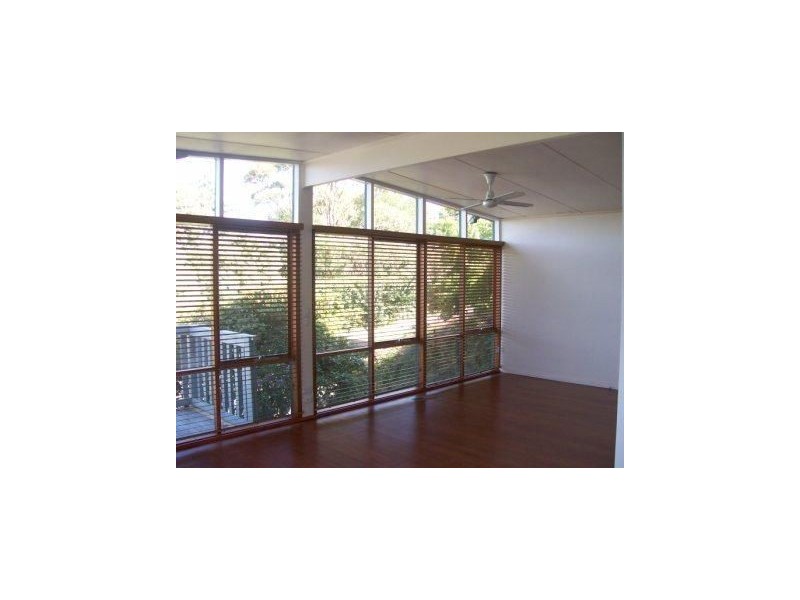 27 Heroes Avenue, Emerald VIC 3782