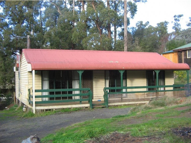 36 Devon Avenue, Cockatoo VIC 3781