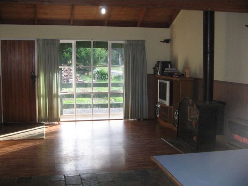 36 Devon Avenue, Cockatoo VIC 3781