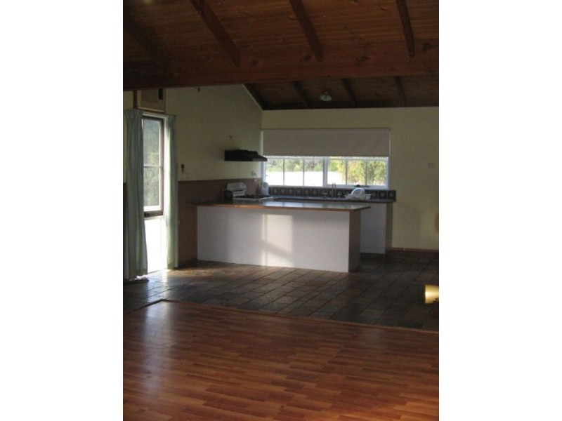 36 Devon Avenue, Cockatoo VIC 3781