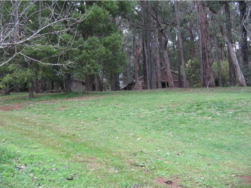 126 Stillwells Deviation, Avonsleigh VIC 3782