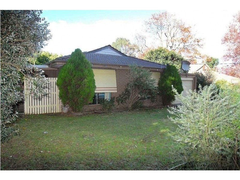 9 Bayview Rd, Emerald VIC 3782