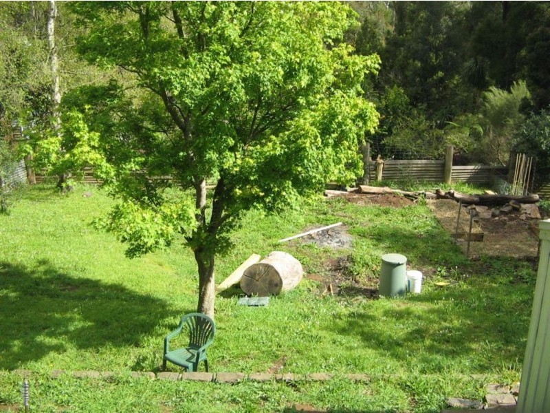 12 Florence Ave, Emerald VIC 3782