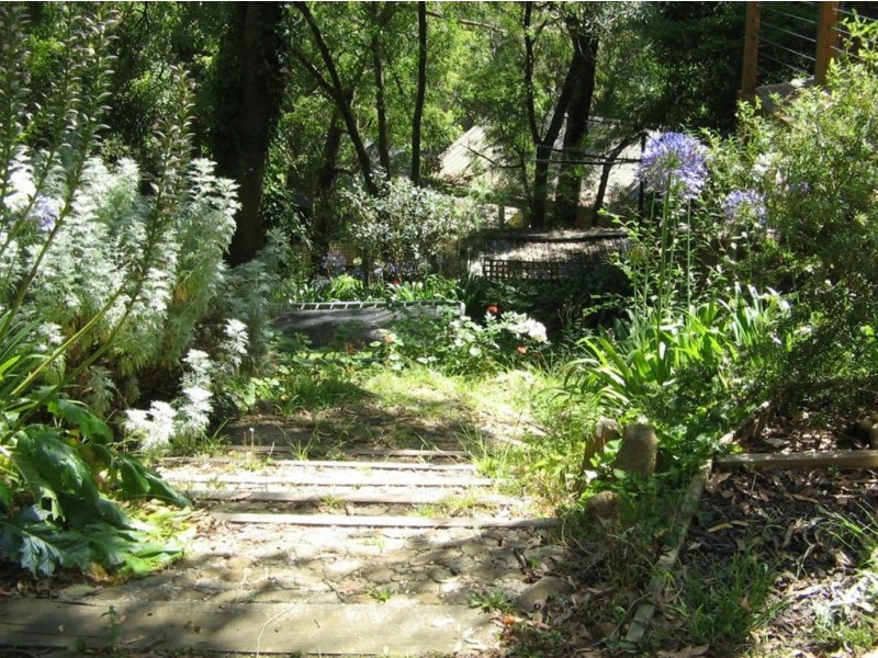 1 Birdwood Avenue, Upwey VIC 3158