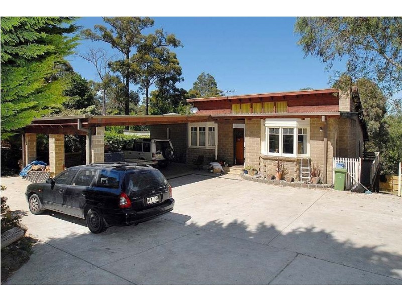 45 Belgrave Gembrook Road, Cockatoo VIC 3781